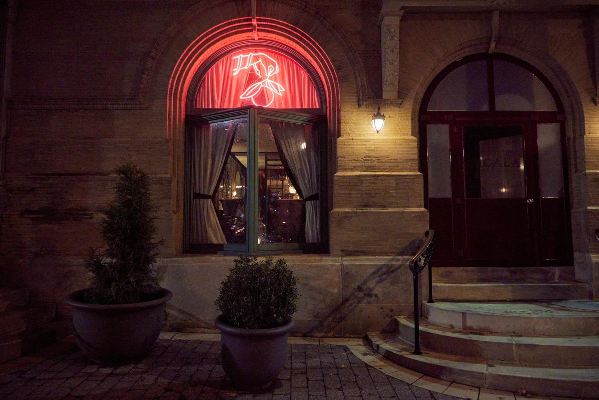 Mint House At The Divine Lorraine Hotel - Philadelphia Exterior photo